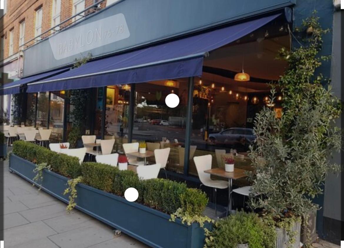 Super Convenient For Central London - Large 2 Double Bed Apartment 30 Seconds Walk To Platform Train Station And 19 Mins To London Waterloo Exteriér fotografie